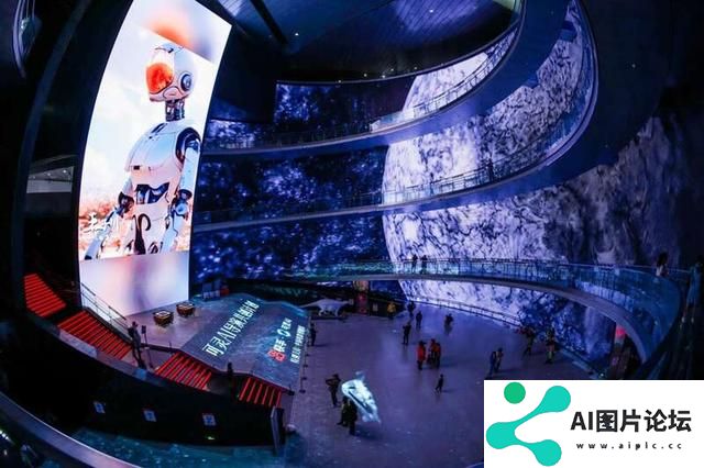 当导演与AI“共创”，能打造出怎样的电影短片？
