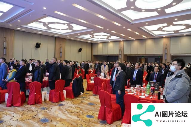 2025年新机遇在哪？AI大潮下如何共生共荣？