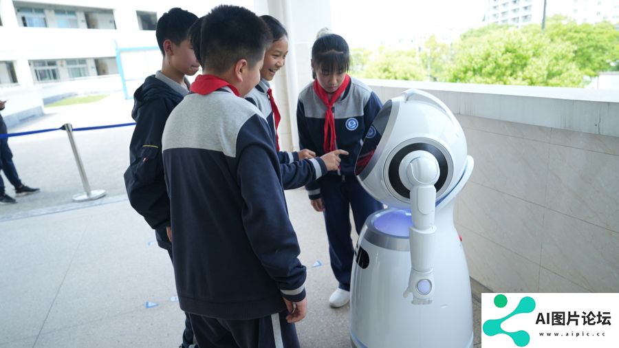 人工智能课程进课表，校园打造智能学习空间，这些学校让AI全面赋能学生成长