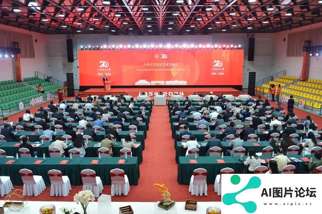 AI时代，教师是否到了要退出历史舞台的时刻？70岁的TA回答……