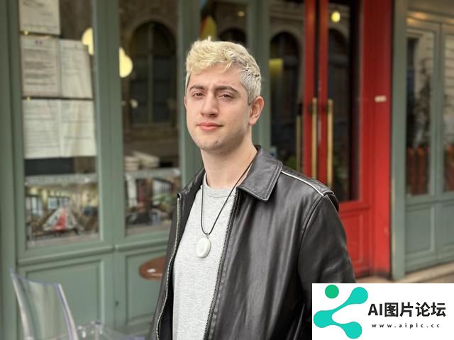 00后哈佛辍学生创业AI吊坠：不要生产力，我们只要AI朋友